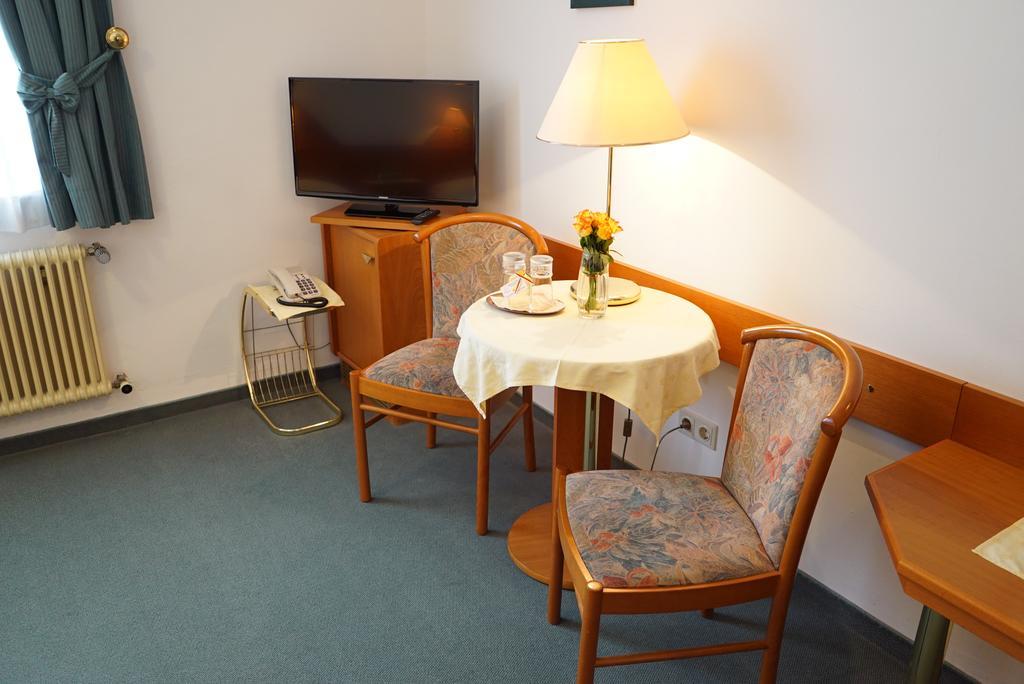 Pension Besser バート・アイゼンカッペル エクステリア 写真